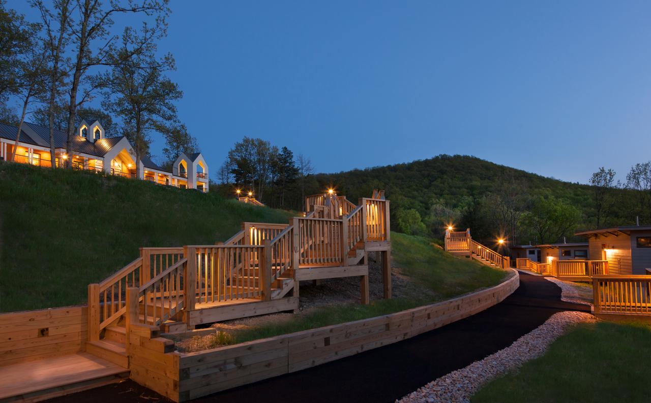 Iris Inn & Cabins 韦恩斯伯勒 外观 照片